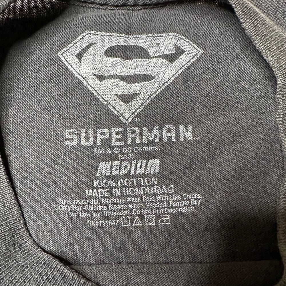DC Comics Superman Changing Into Superhero Graphic T-Shirt Men’s Sz M - Picture 7 of 9